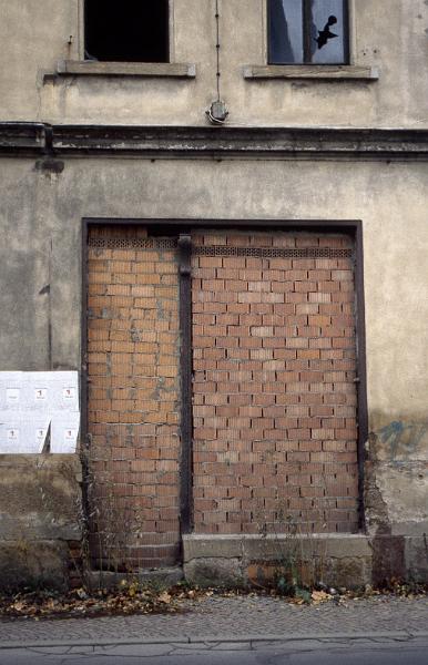 Leipzig, Arthur-Hofmann-Str. 9, ggüber Nr. 30, 9.11.1997.jpg